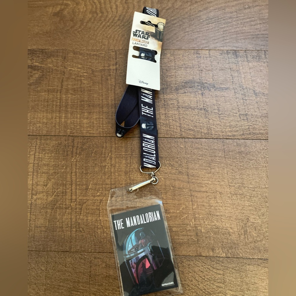 STAR WARS Disney The Mandalorian Black Lanyard with Badge Holder Work NWT